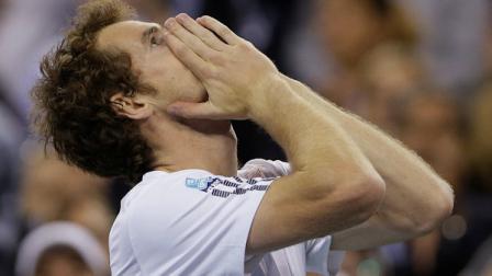 Britains Andy Murray reacts after beating Serbias Novak Djokovic in the championship match at the 2012 US Open tennis tournament, Monday, Sept. 10, 2012, in New York. (AP Photo/Mike Groll)