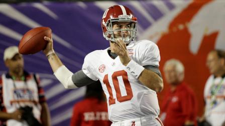 Alabama quarterback AJ McCarron (10) works against Notre Dame during the first half of the BCS National Championship college football game Monday, Jan. 7, 2013, in Miami. (AP Photo/David J. Phillip)