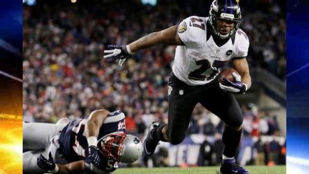 Baltimore Ravens running back Ray Rice (27) goes in for a two-yard touchdown run against New England Patriots outside linebacker Donta Hightower (54) during the first half of the NFL football AFC Championship football game in Foxborough, Mass., Sunday, Jan. 20, 2013. (AP Photo/Matt Slocum)