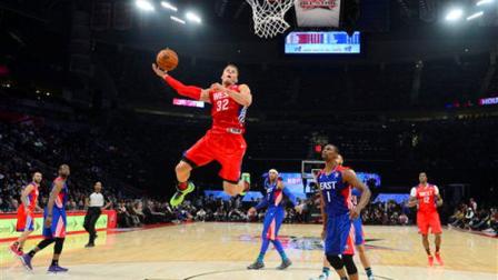 West Teams Blake Griffin of the Los Angeles Clippers goes up for a shot against East Teams Chris Bosh of the Miami Heat during the first half of the NBA All-Star basketball game Sunday, Feb. 17, 2013, in Houston. (AP Photo/Bob Donnan, Pool)