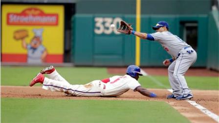 Los Angeles Dodgers Jerry Hairston Jr., right, waits for the ball as Philadelphia Phillies Domonic Brown is safe at first on a pickoff-attempt in the second inning of a baseball game on Sunday, Aug. 18, 2013, in Philadelphia. (AP Photo/H. Rumph Jr)