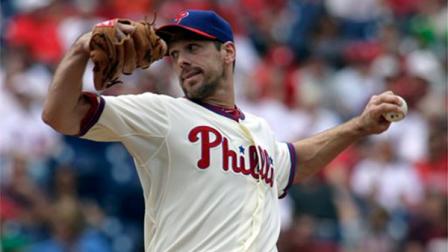 Philadelphia Phillies starting pitcher Cliff Lee throws against the New York Mets in the first inning of a baseball game on Sunday, Sept. 22, 2013, in Philadelphia. (AP Photo/H. Rumph Jr)