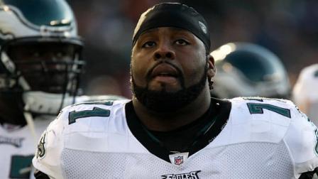 Philadelphia Eagles offensive tackle Jason Peters (71) is seen before an NFL football game against the Chicago Bears in Chicago, Sunday, Nov. 28, 2010.