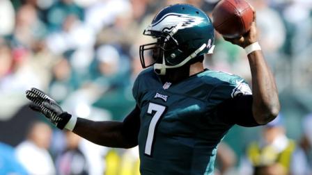 Philadelphia Eagles quarterback Michael Vick (7) makes a pass against the Philadelphia Eagles during the first half of an NFL football game, Sunday, Oct. 14, 2012, in Philadelphia, Philadelphia. (AP Photo/Michael Perez)