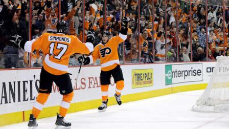Philadelphia Flyers Matt Read, right, and Wayne Simmonds celebrate after Reads goal during the second period of an NHL hockey game against the Boston Bruins, Tuesday, April 23, 2013, in Philadelphia. (AP Photo/Matt Slocum)