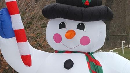 Inflatable snowman