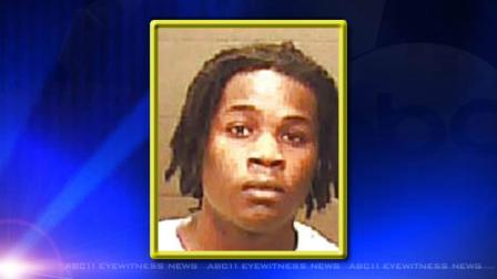 19-year-old Jaronte Deshon Davis