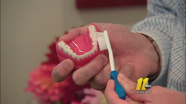 Toof-inger aims for healthier brushing