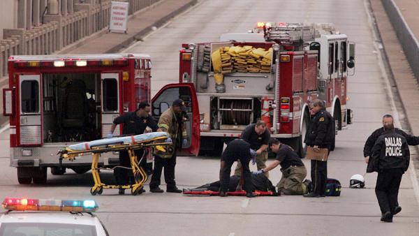 Motorcycle officer escorting Clinton motorcade dies ABC30 Dallas