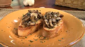 Bruschetta with Truffle-Style Sauteed Mushrooms