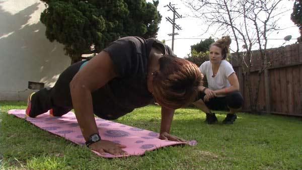 Personal Trainer Helps Bridgette Lewis with Workout Plan
