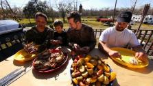 Joey Fatone sits down to Cajun crab boil feast! Joey Fatone sits down to Cajun crab boil feast!
