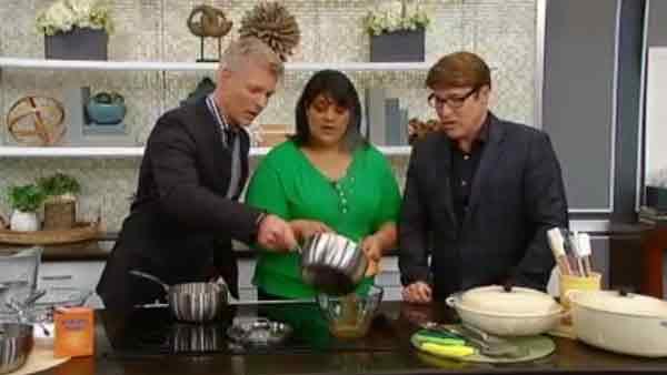 Clean Burnt Pots and Pans