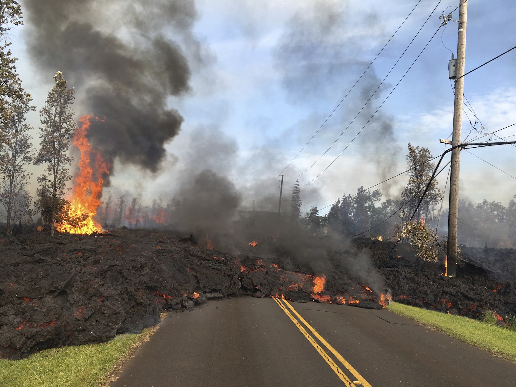 kilauea volcanos lava could fill 45,400 olympic