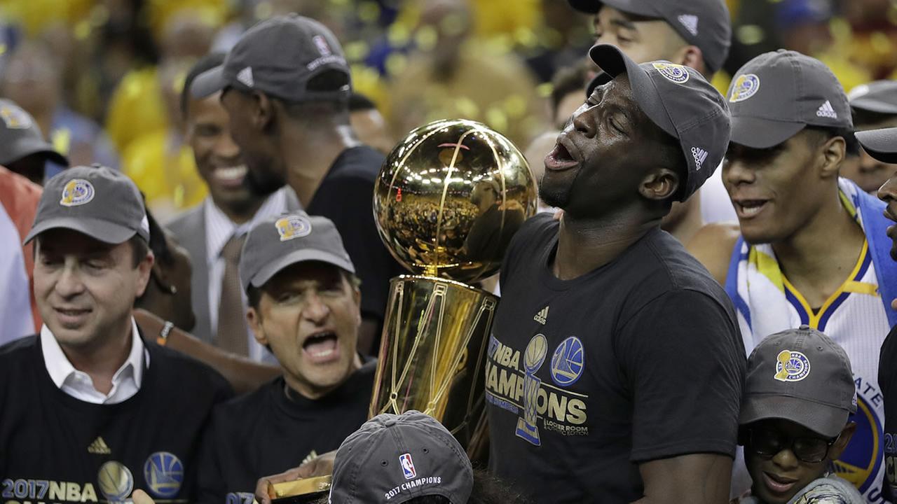 NBA Finals 2017: Photos from Warriors vs. Cavs Game 5 | abc7news.com