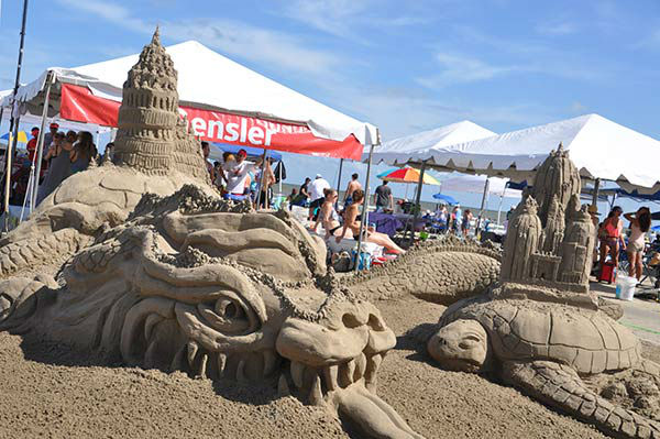 PHOTOS: AIA Sandcastle Competition in Galveston on May 30, 2015 | abc13.com