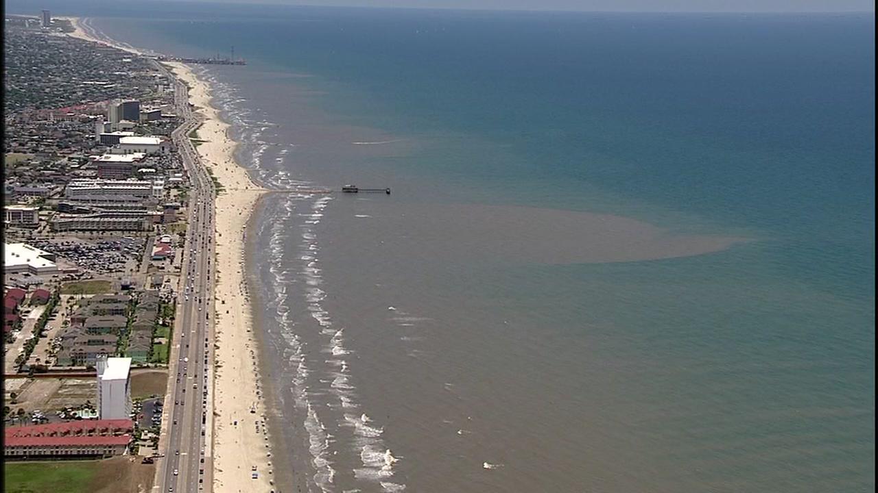 Stunning video shows line of water just off Galveston | abc13.com