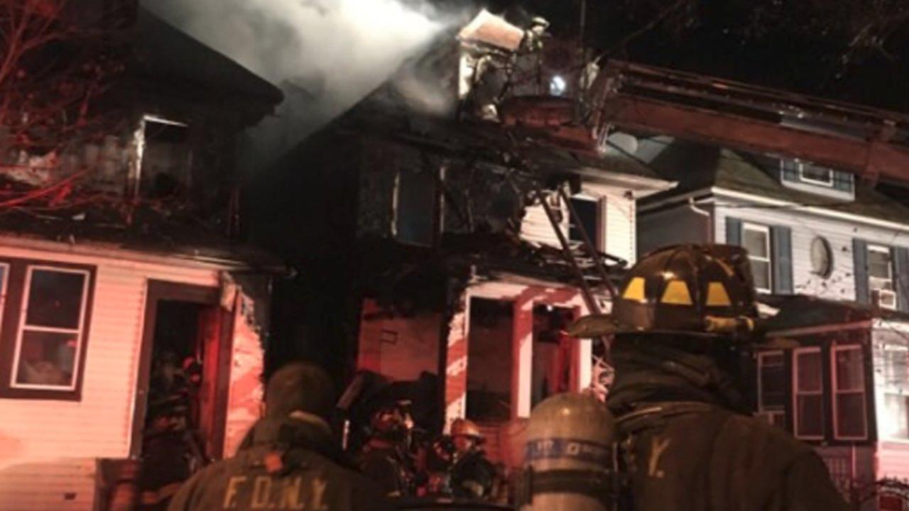 Fire burns through two homes in Jamaica, Queens, on Thanksgiving ...