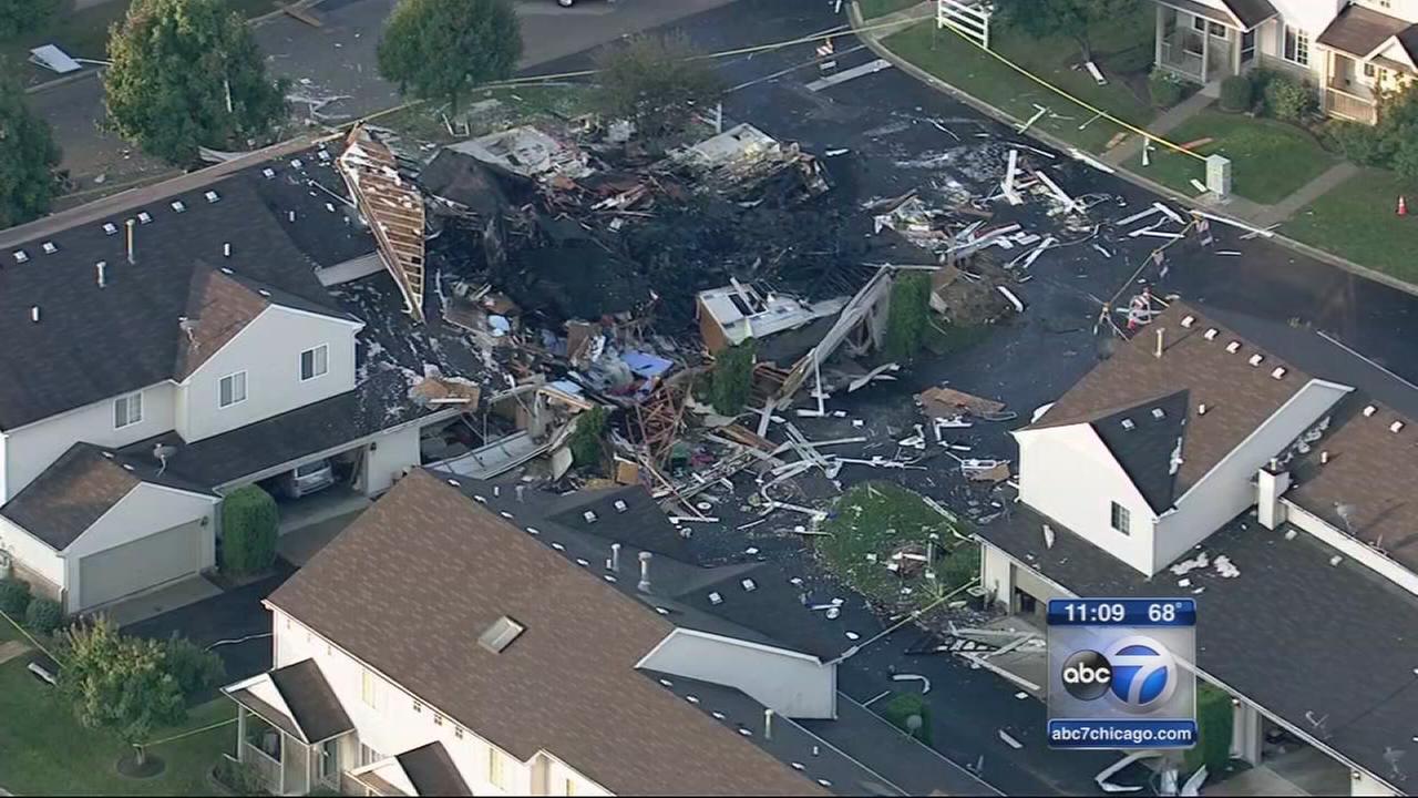 Romeoville gas explosion levels 2 homes, injures 2 workers ...