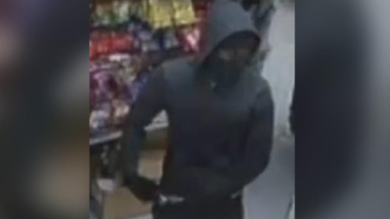 Suspect sought for 2 corner store robberies in Philadelphia | 6abc.com