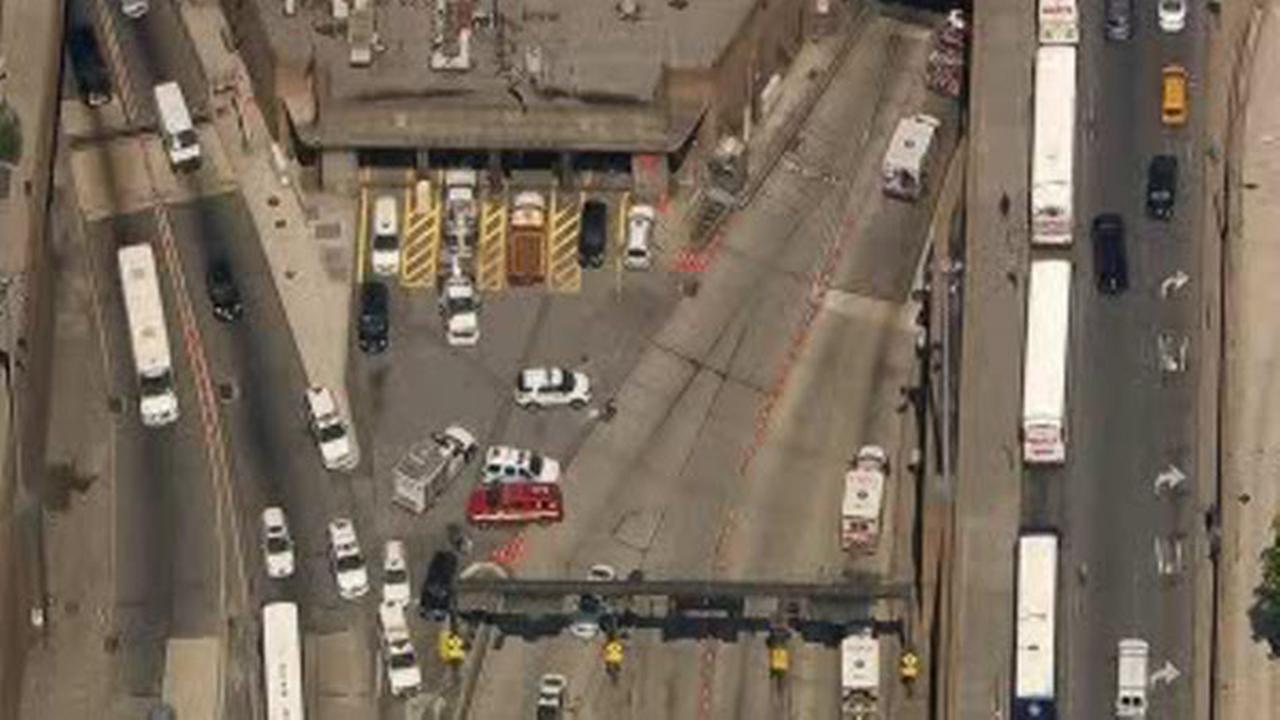 New Jersey Transit bus rear-ends another bus inside Lincoln Tunnel; 18 ...