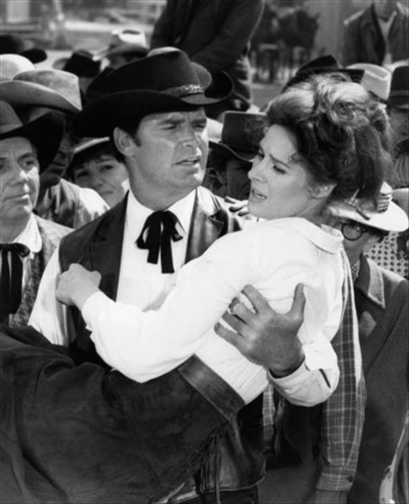 Movie, TV legend James Garner dies | abc11.com